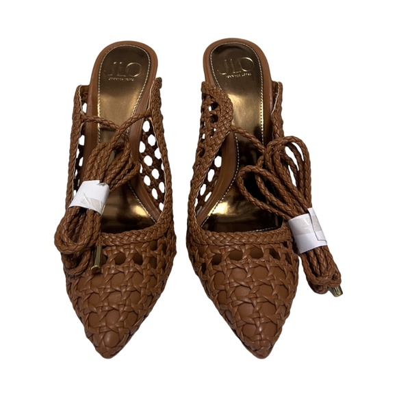 x REVOLVE JLO - Picture 4 of 5